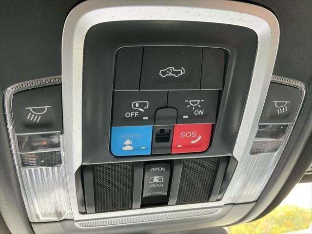 2025 RAM 1500 Laramie Crew Cab 4x4 5'7' Box