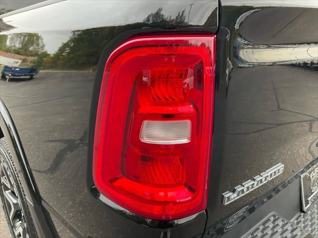 2025 RAM 1500 Laramie Crew Cab 4x4 5'7' Box