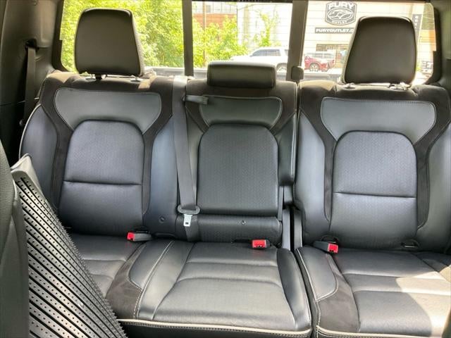 2022 RAM 1500 Laramie Crew Cab 4x4 5'7' Box