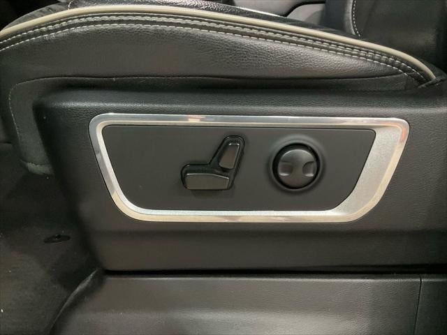 2022 RAM 1500 Laramie Crew Cab 4x4 5'7' Box