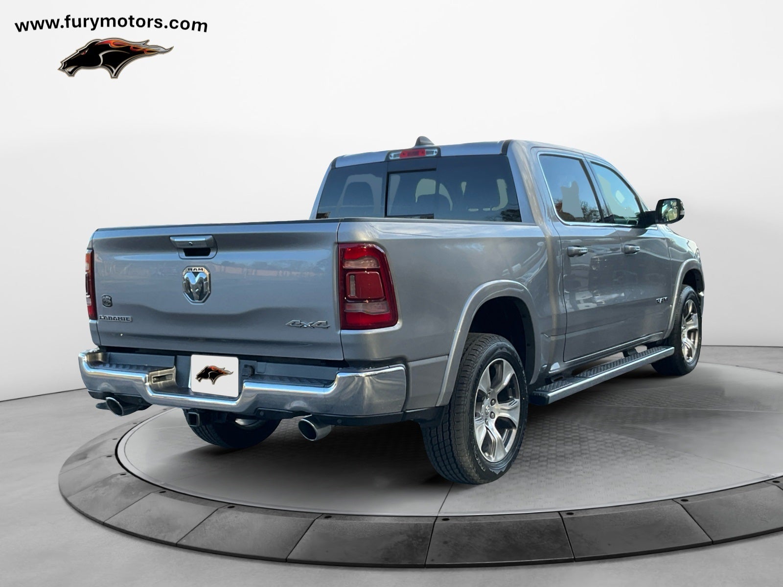 2021 RAM 1500 Laramie Crew Cab 4x4 5'7' Box