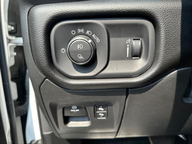 2023 RAM 1500 Big Horn Crew Cab 4x4 6'4' Box