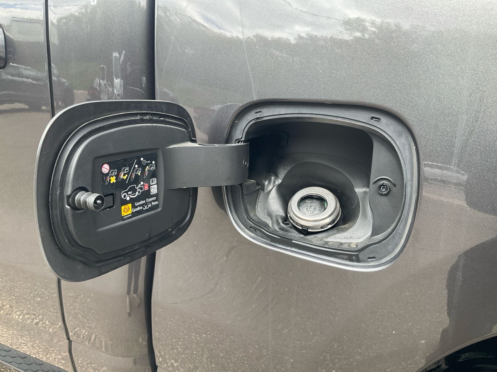 2025 RAM 1500 Sport