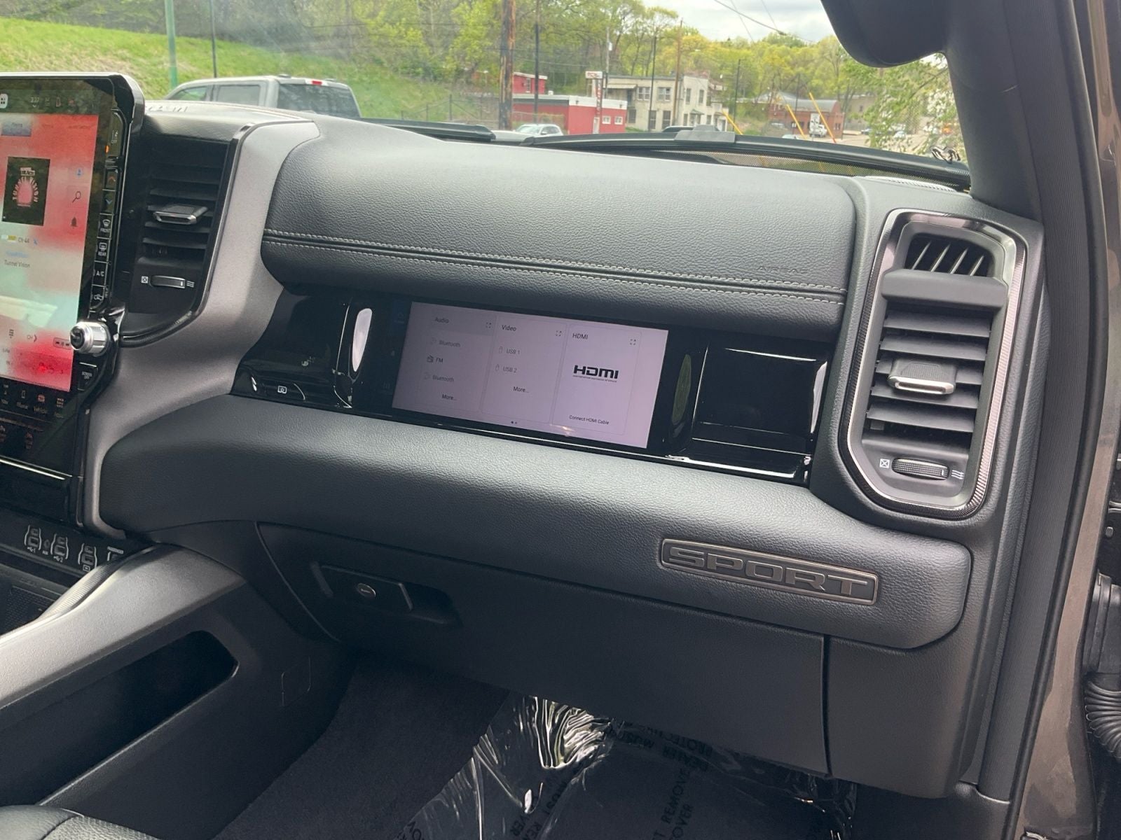 2025 RAM 1500 Sport