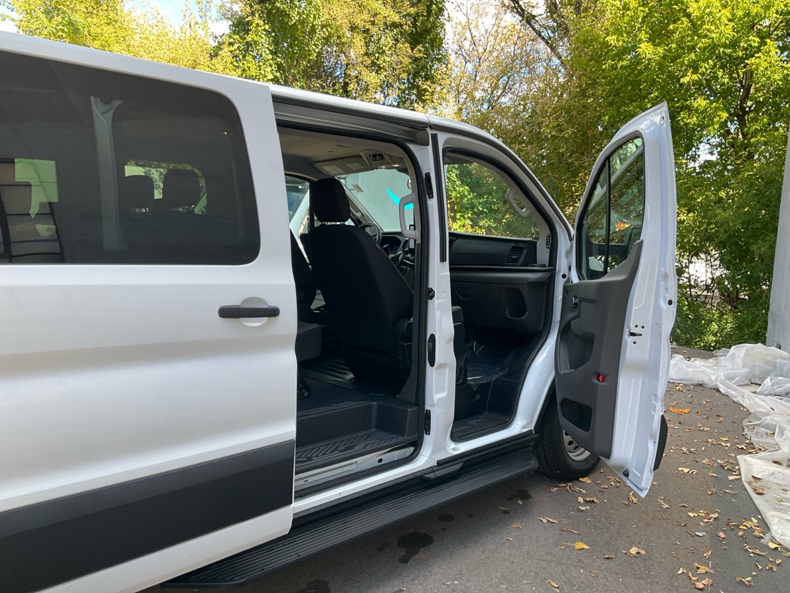 2024 Ford Transit Passenger Wagon XLT