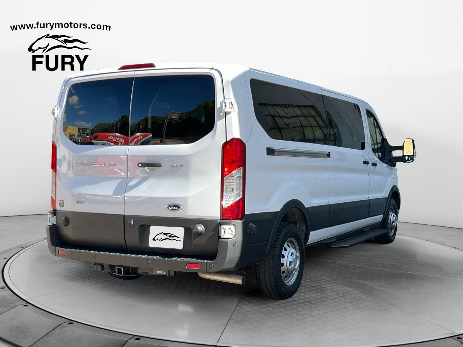 2024 Ford Transit Passenger Wagon XLT