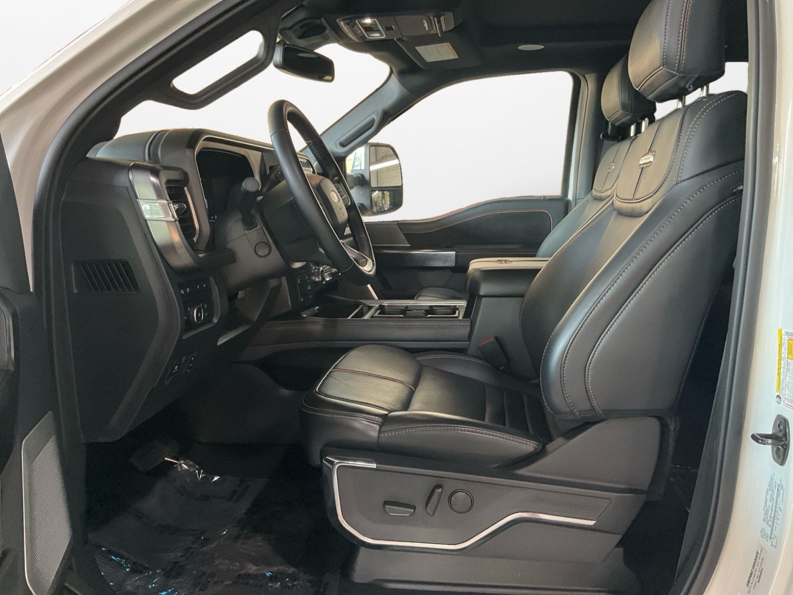 2023 Ford F-350SD Platinum