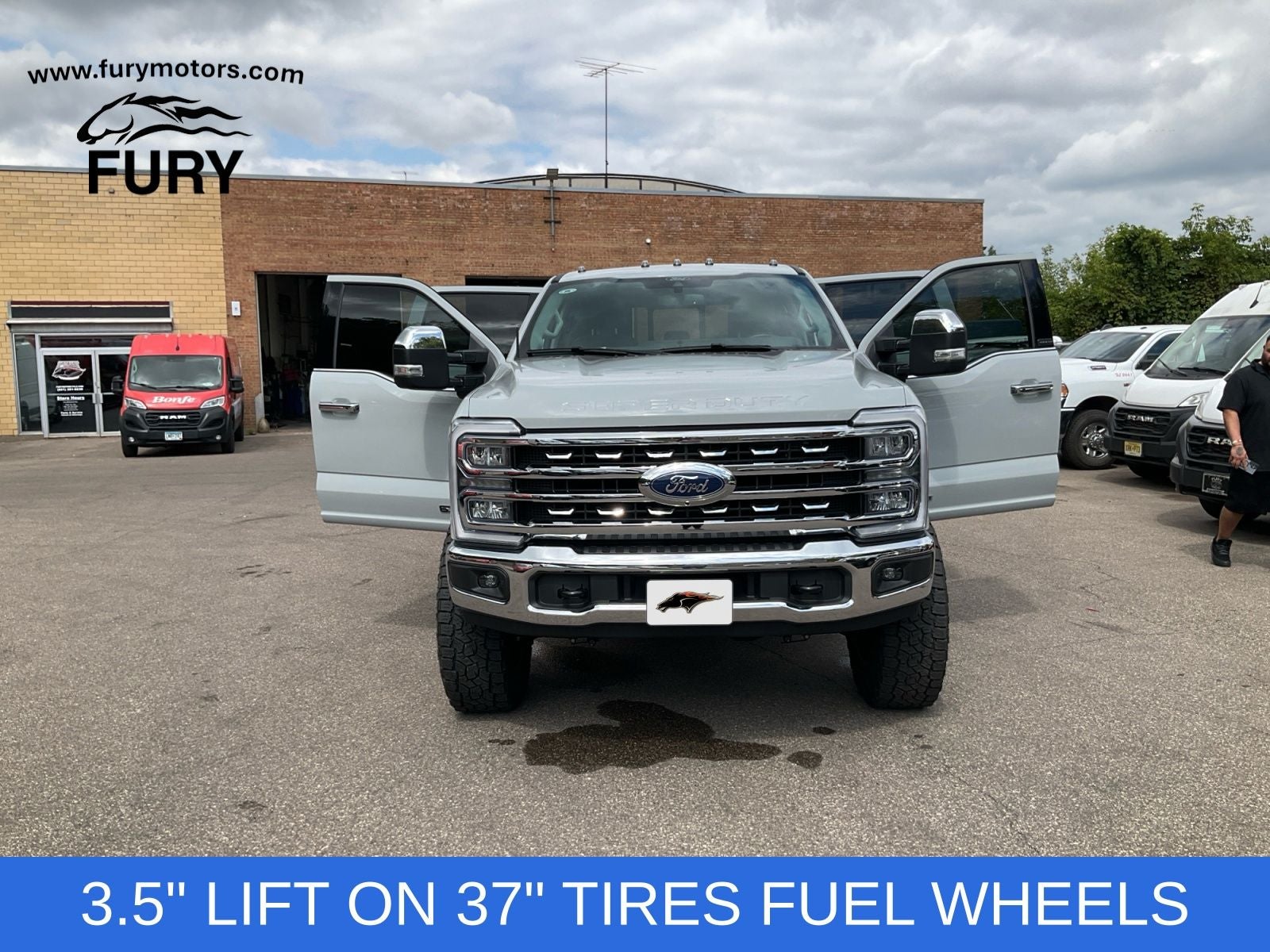 2025 Ford F-350 LARIAT