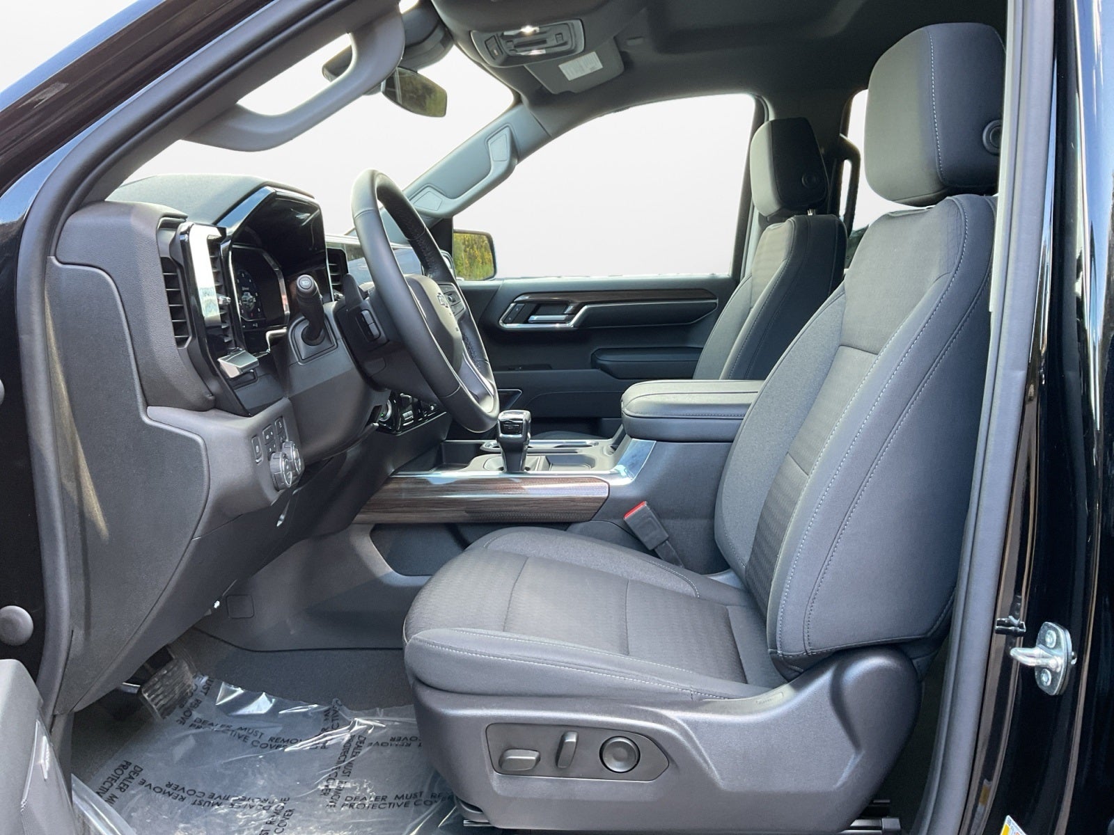 2023 Chevrolet Silverado 1500 4WD Crew Cab Short Bed RST