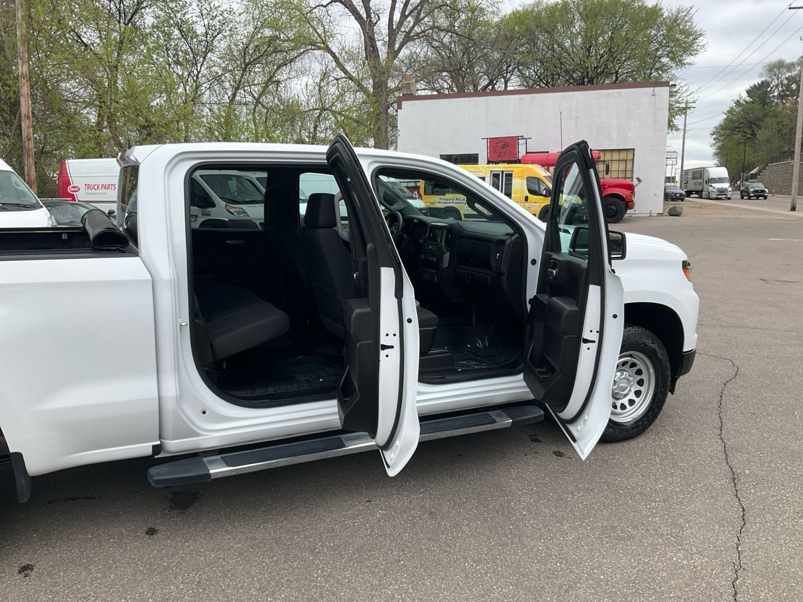 2025 Chevrolet Silverado 1500 WT