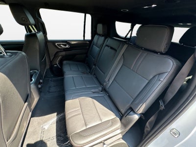 2021 Chevrolet Suburban 4WD RST
