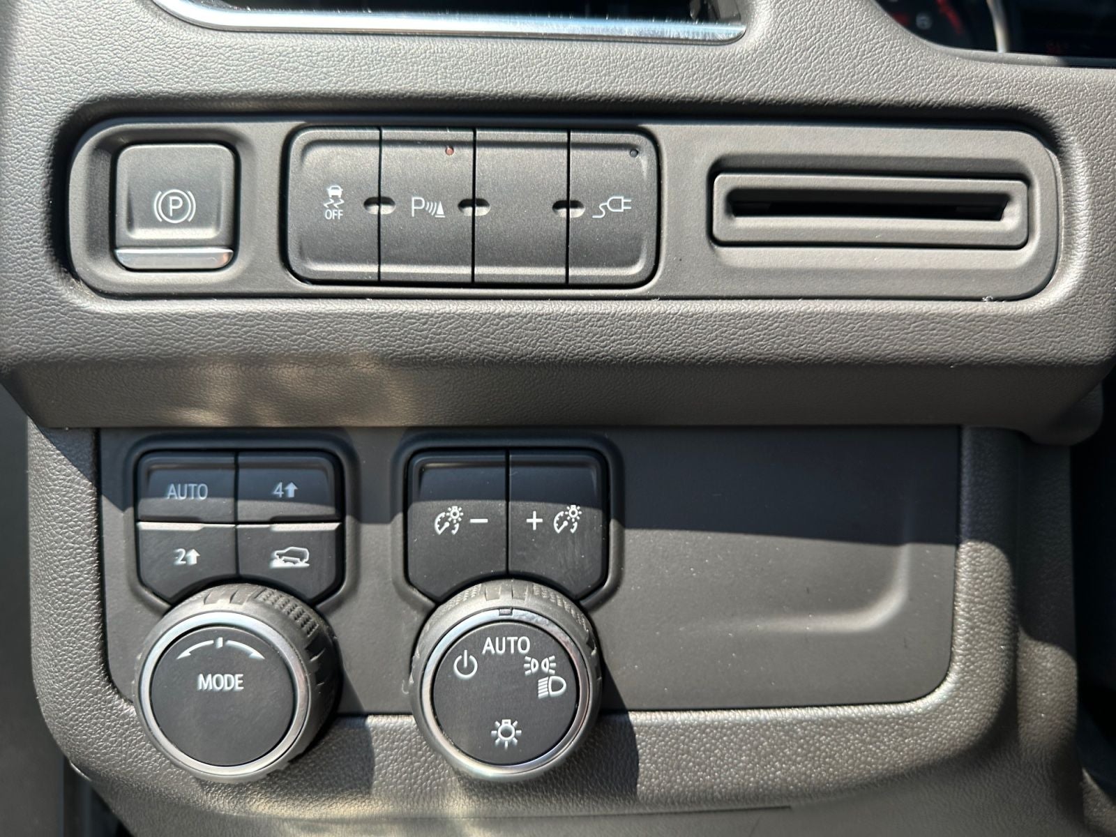 2021 Chevrolet Suburban 4WD RST