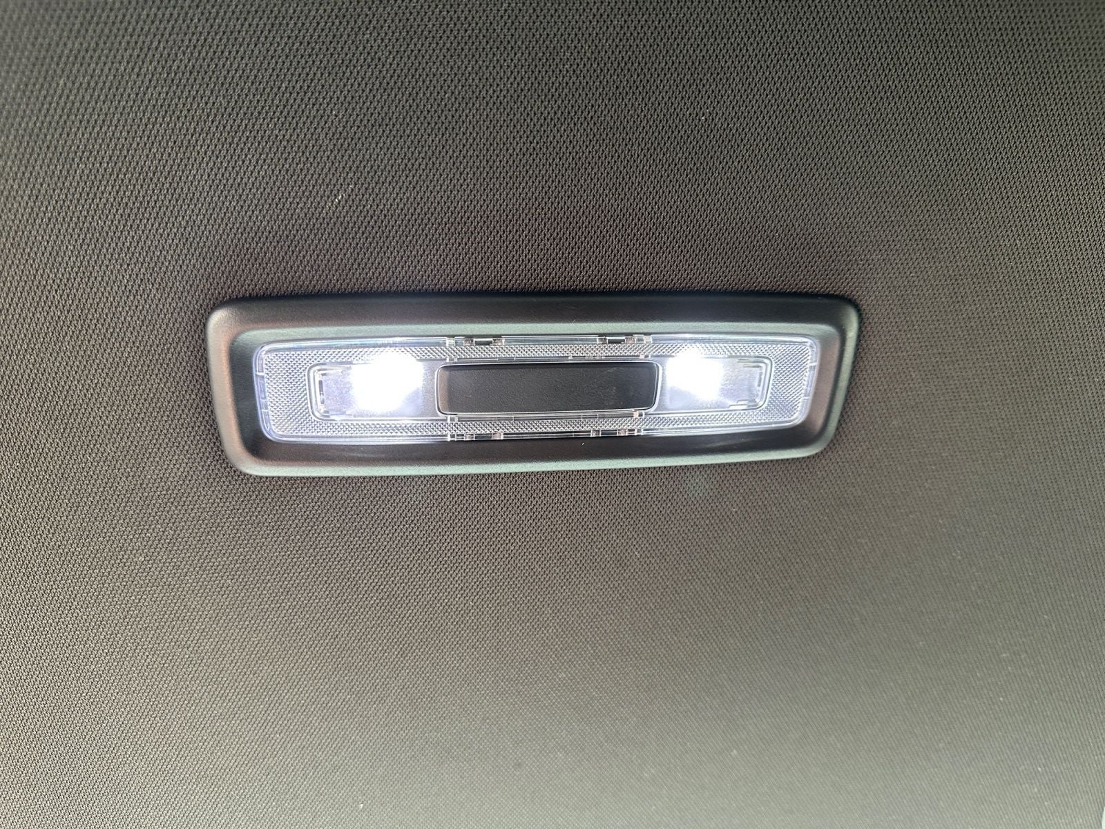 2021 Chevrolet Suburban 4WD RST