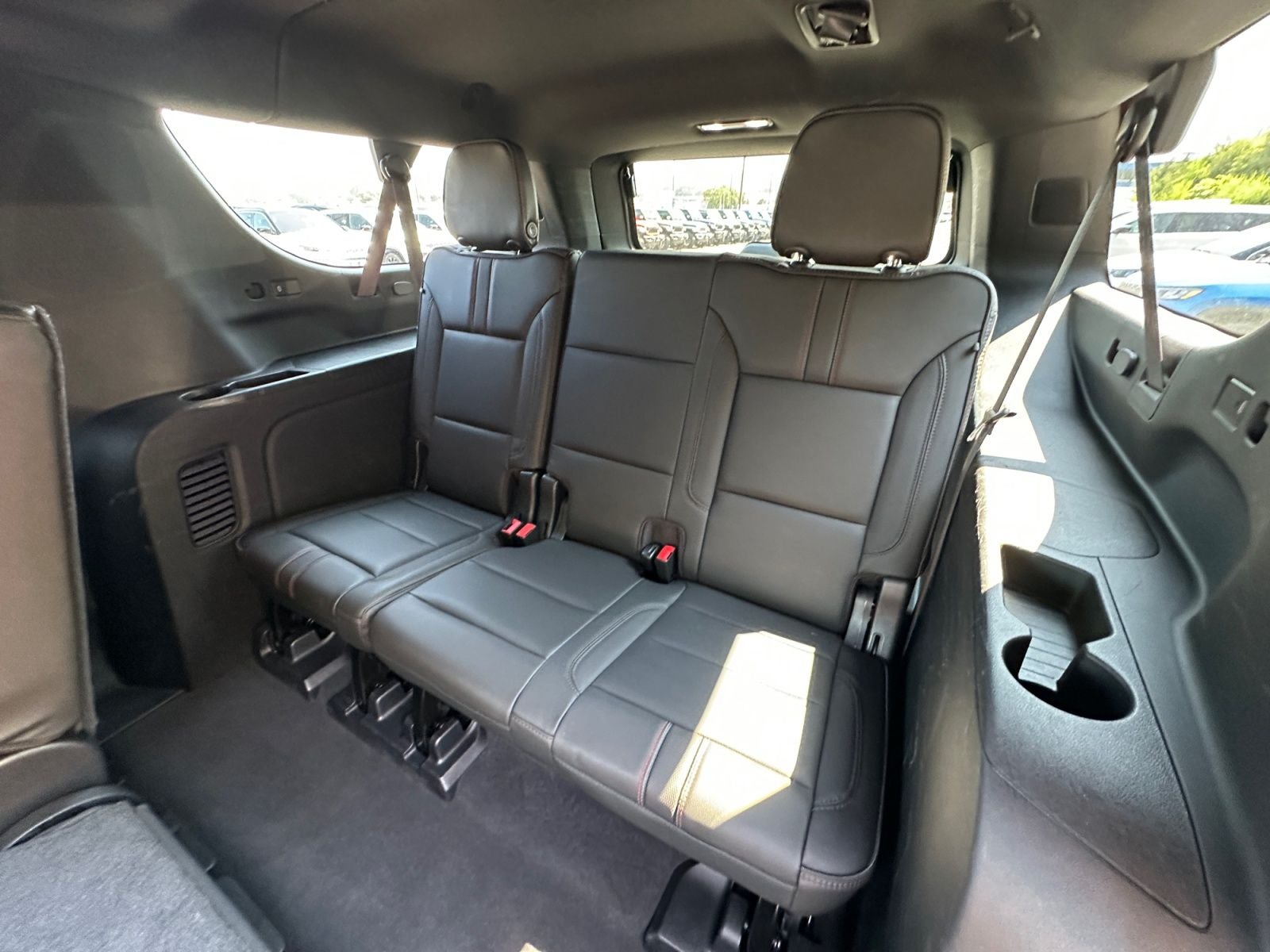 2021 Chevrolet Suburban 4WD RST