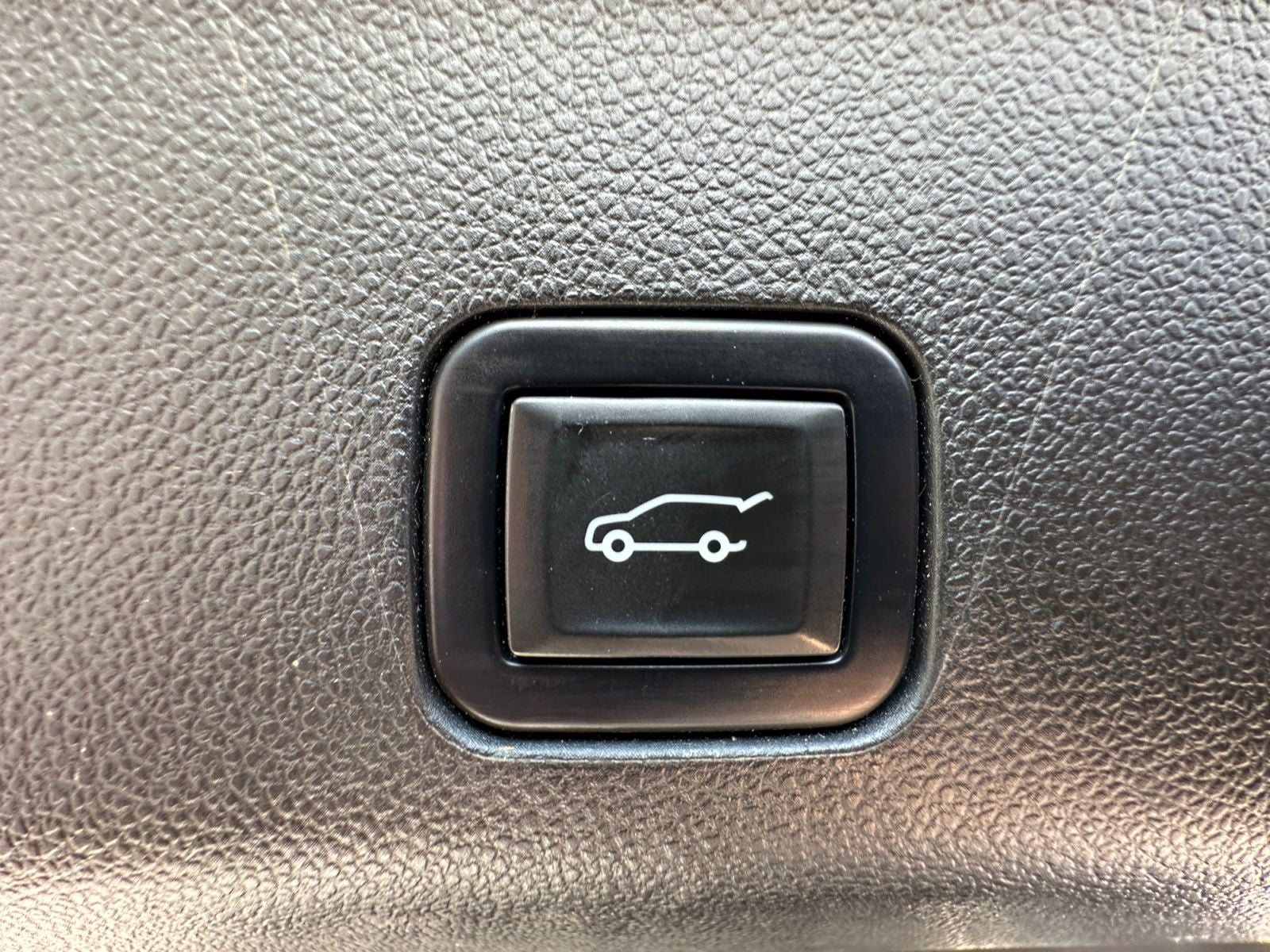 2021 Chevrolet Suburban 4WD RST