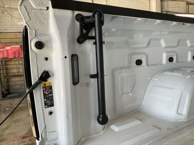 2025 GMC Sierra 1500 4WD Crew Cab Short Box SLT