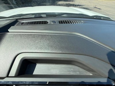 2025 GMC Sierra 1500 4WD Crew Cab Short Box SLT