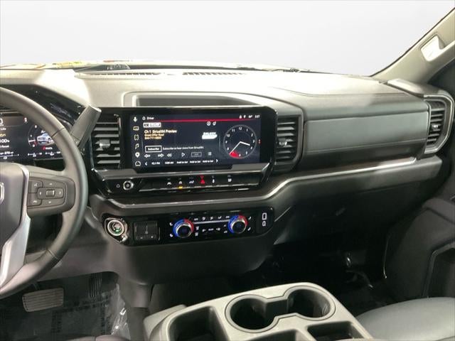 2026 GMC Sierra 1500 Crew Cab, Short Bed, SLT, 4WD