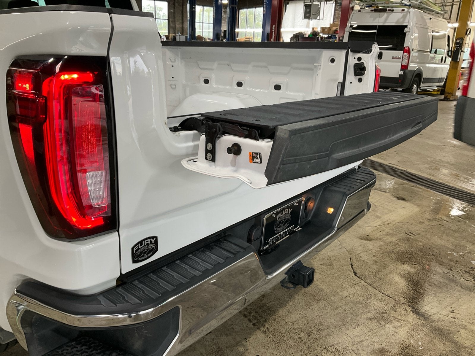2026 GMC Sierra 1500 Crew Cab, Short Bed, SLT, 4WD
