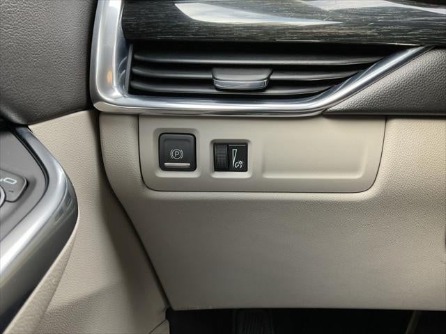 2021 Cadillac XT4 AWD Premium Luxury