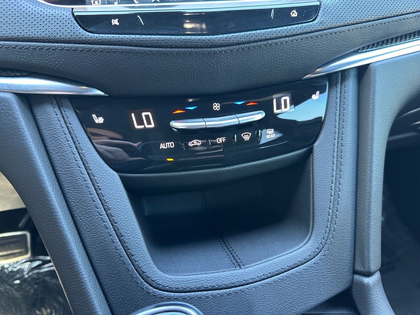 2025 Cadillac XT5 Sport