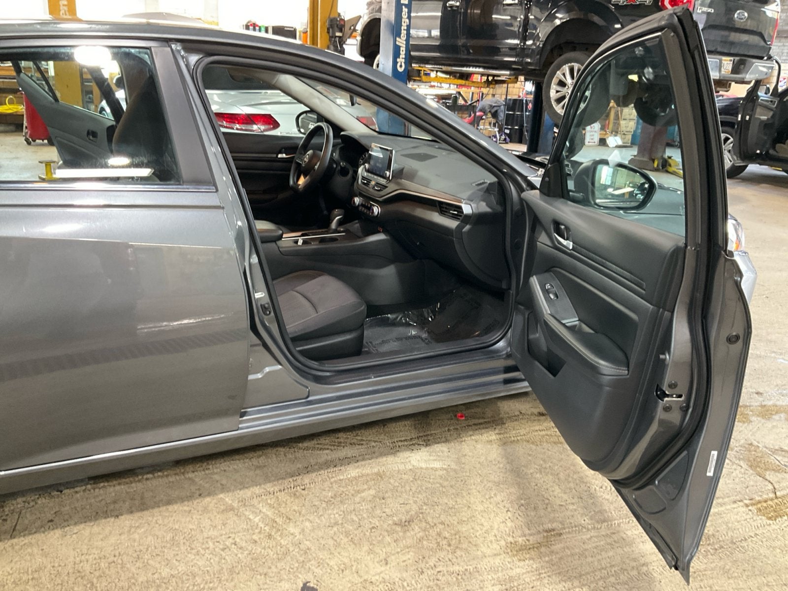 2025 Nissan Altima SV FWD