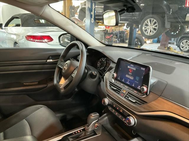 2025 Nissan Altima SV FWD