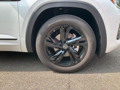 2026 Volkswagen Atlas Cross Sport SEL R-Line Black