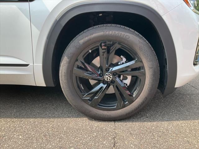 2026 Volkswagen Atlas Cross Sport SEL R-Line Black