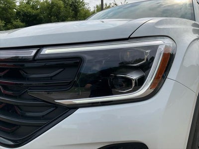 2026 Volkswagen Atlas Cross Sport SEL R-Line Black