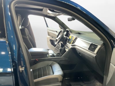 2022 Volkswagen Atlas Cross Sport 3.6L V6 SEL Premium R-Line