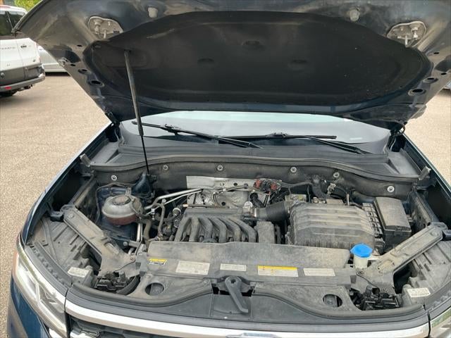 2022 Volkswagen Atlas Cross Sport 3.6L V6 SEL Premium R-Line