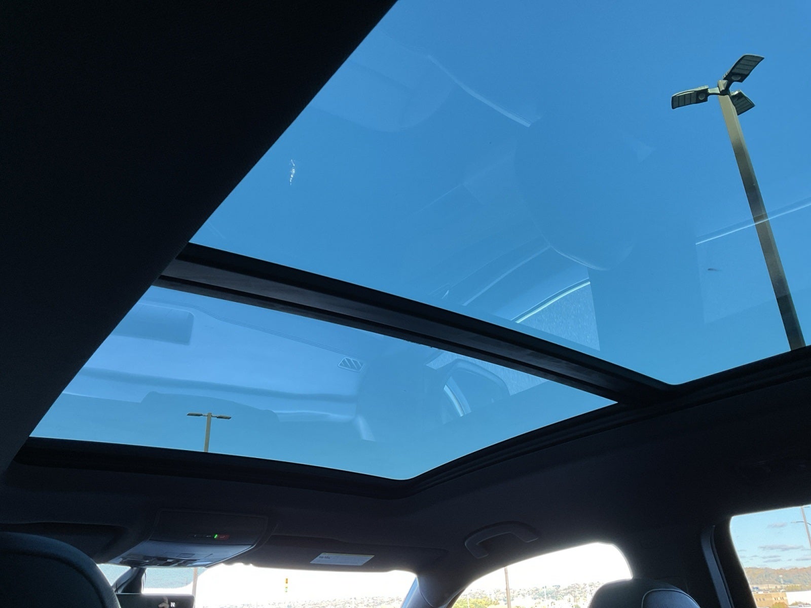 2021 Volkswagen Atlas Cross Sport 3.6L V6 SE w/Technology R-Line