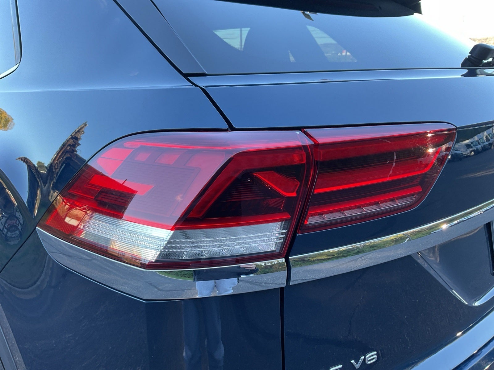 2021 Volkswagen Atlas Cross Sport 3.6L V6 SE w/Technology R-Line