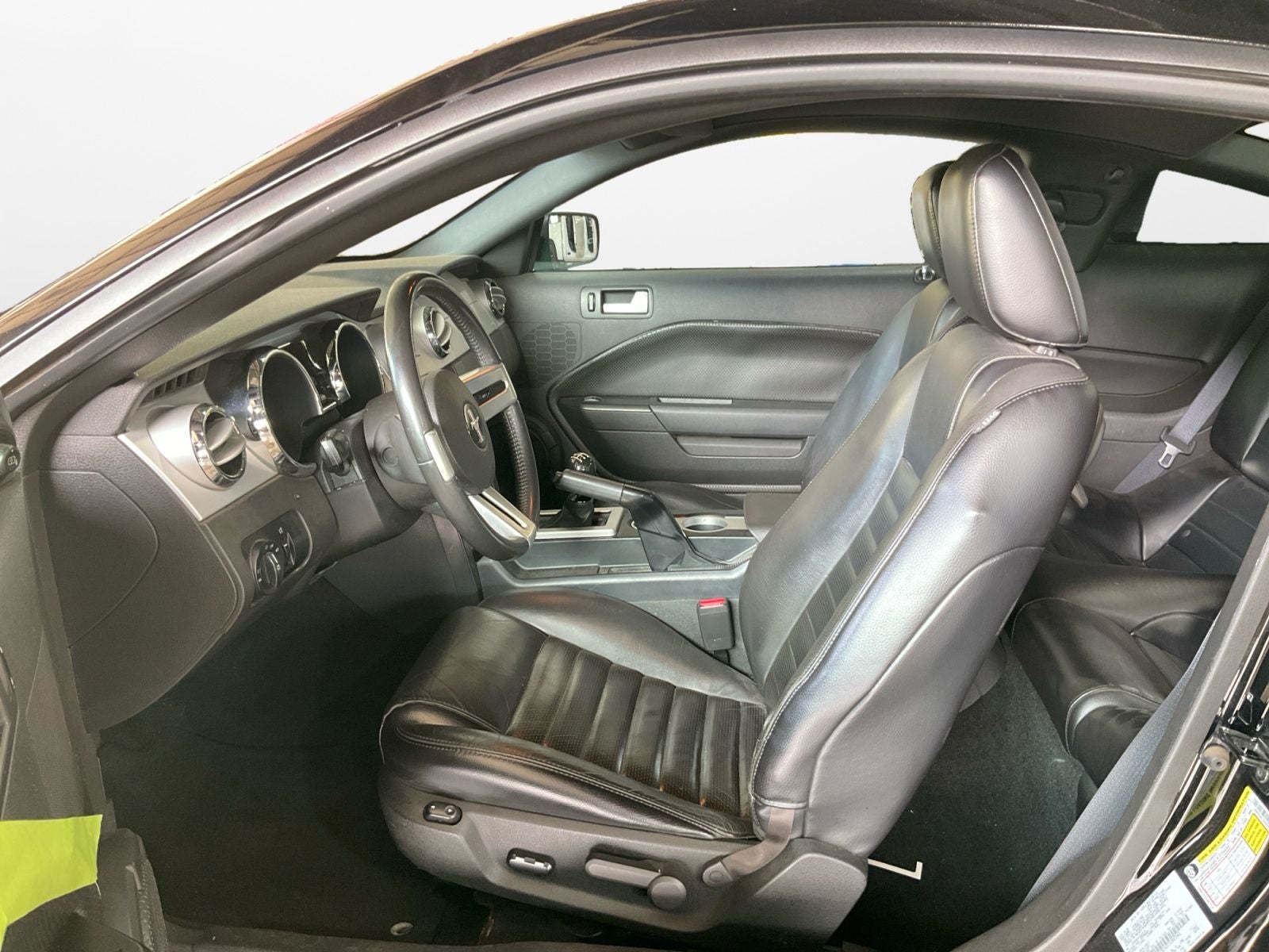 2007 Ford Mustang GT Deluxe