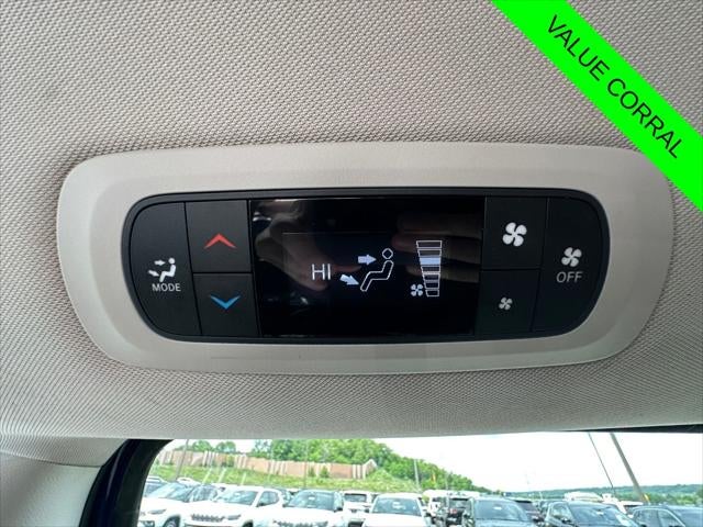 2019 Chrysler Pacifica L