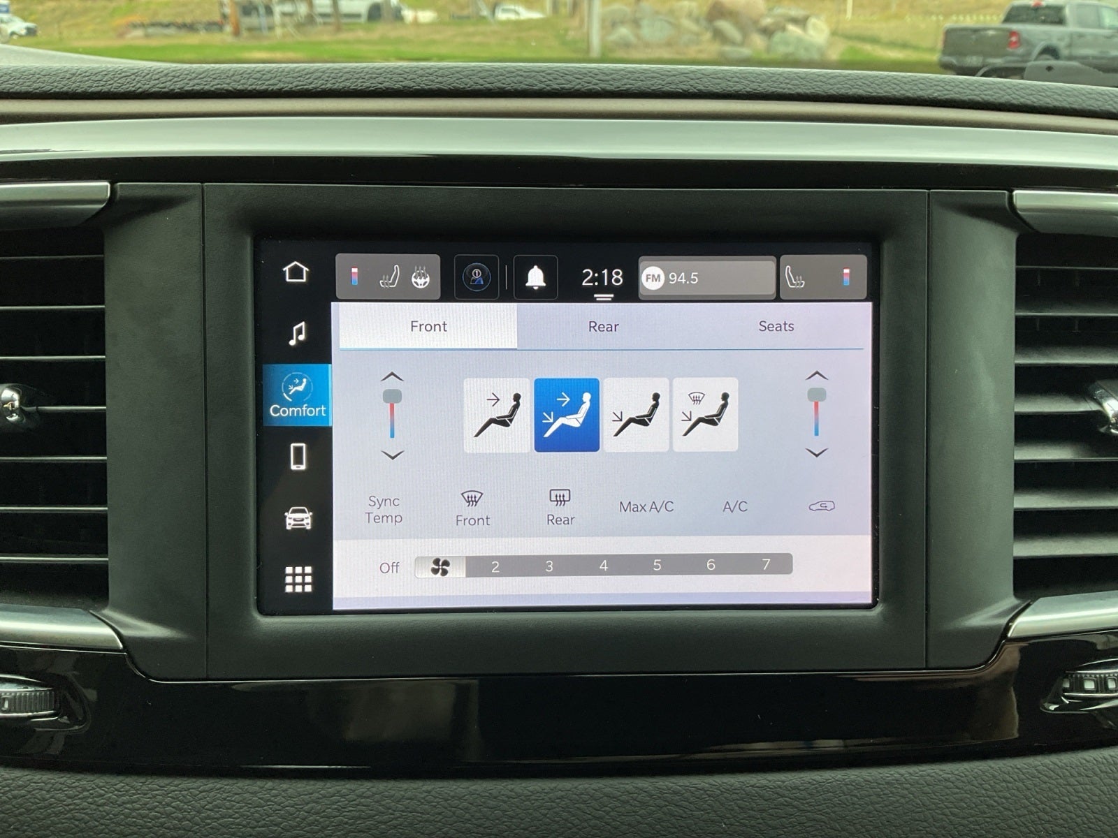 2022 Chrysler Voyager LX