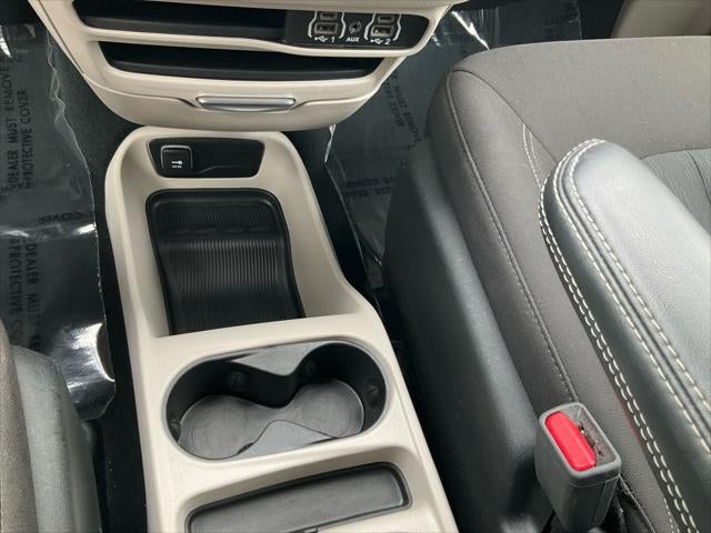 2024 Chrysler Voyager LX