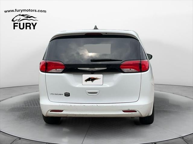 2024 Chrysler Voyager LX