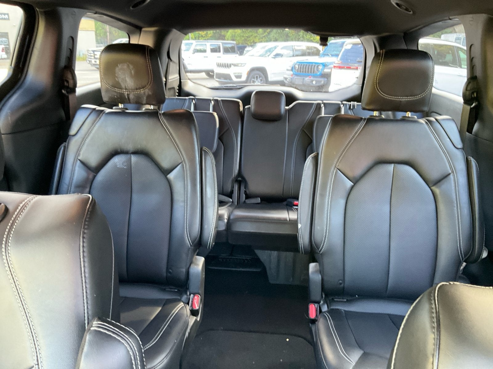 2025 Chrysler Pacifica Select
