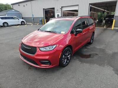 2025 Chrysler Pacifica Limited AWD