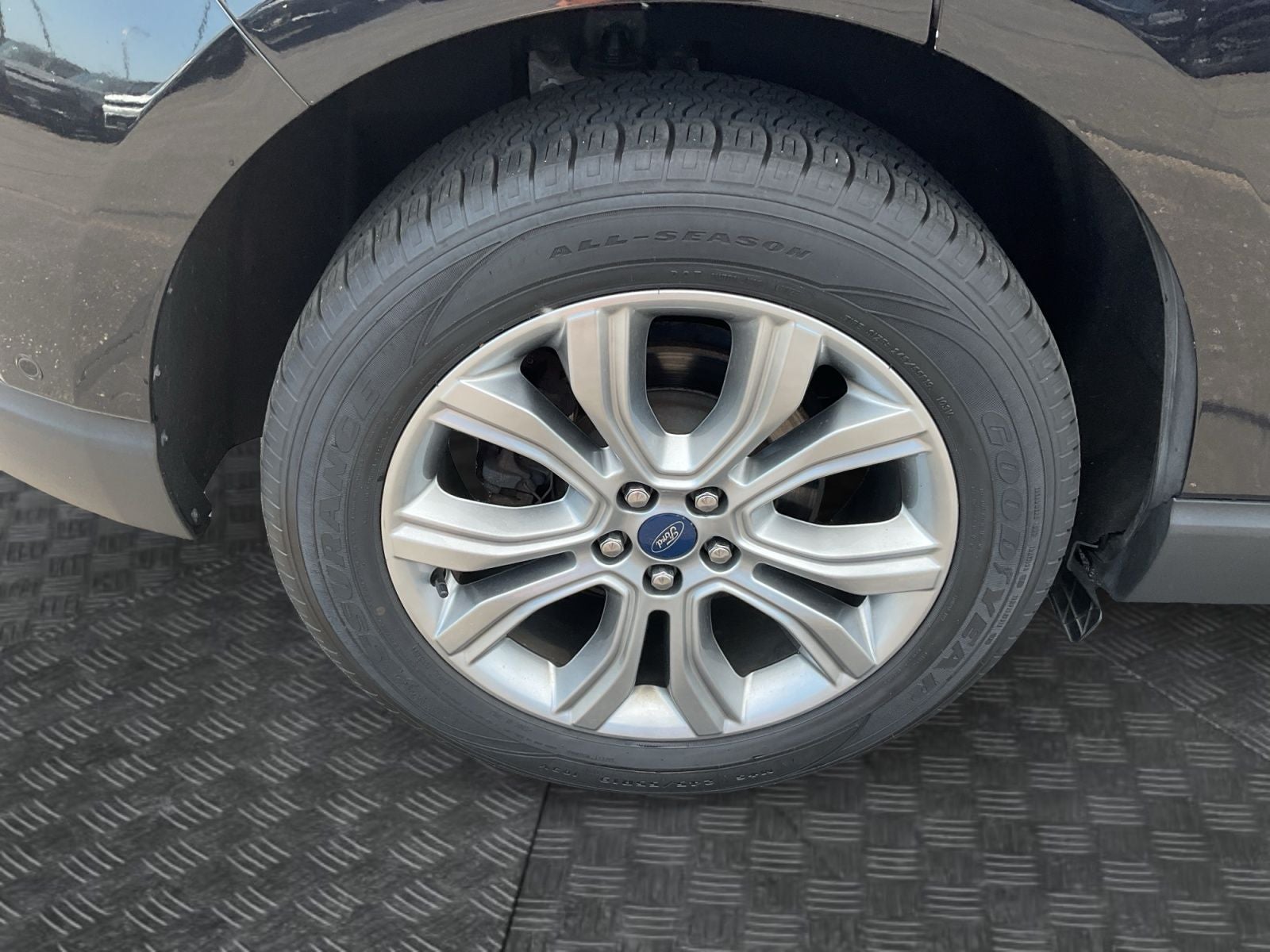 2019 Ford Edge Titanium