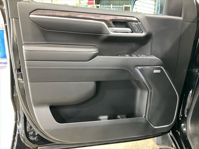 2023 Chevrolet Silverado 1500 4WD Crew Cab Short Bed LTZ
