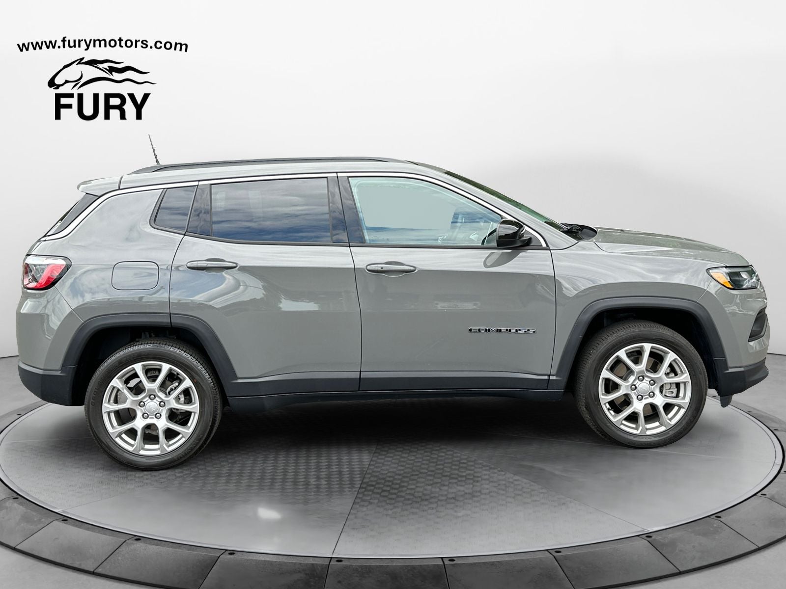 2023 Jeep Compass Latitude Lux FWD