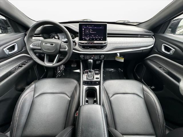 2023 Jeep Compass Latitude Lux FWD