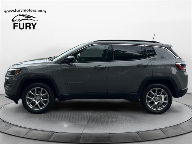 2023 Jeep Compass Latitude Lux FWD