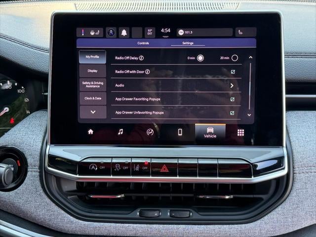 2023 Jeep Compass Latitude Lux FWD