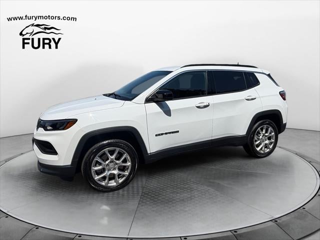 2023 Jeep Compass Latitude Lux FWD