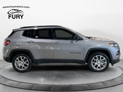 2023 Jeep Compass Latitude Lux