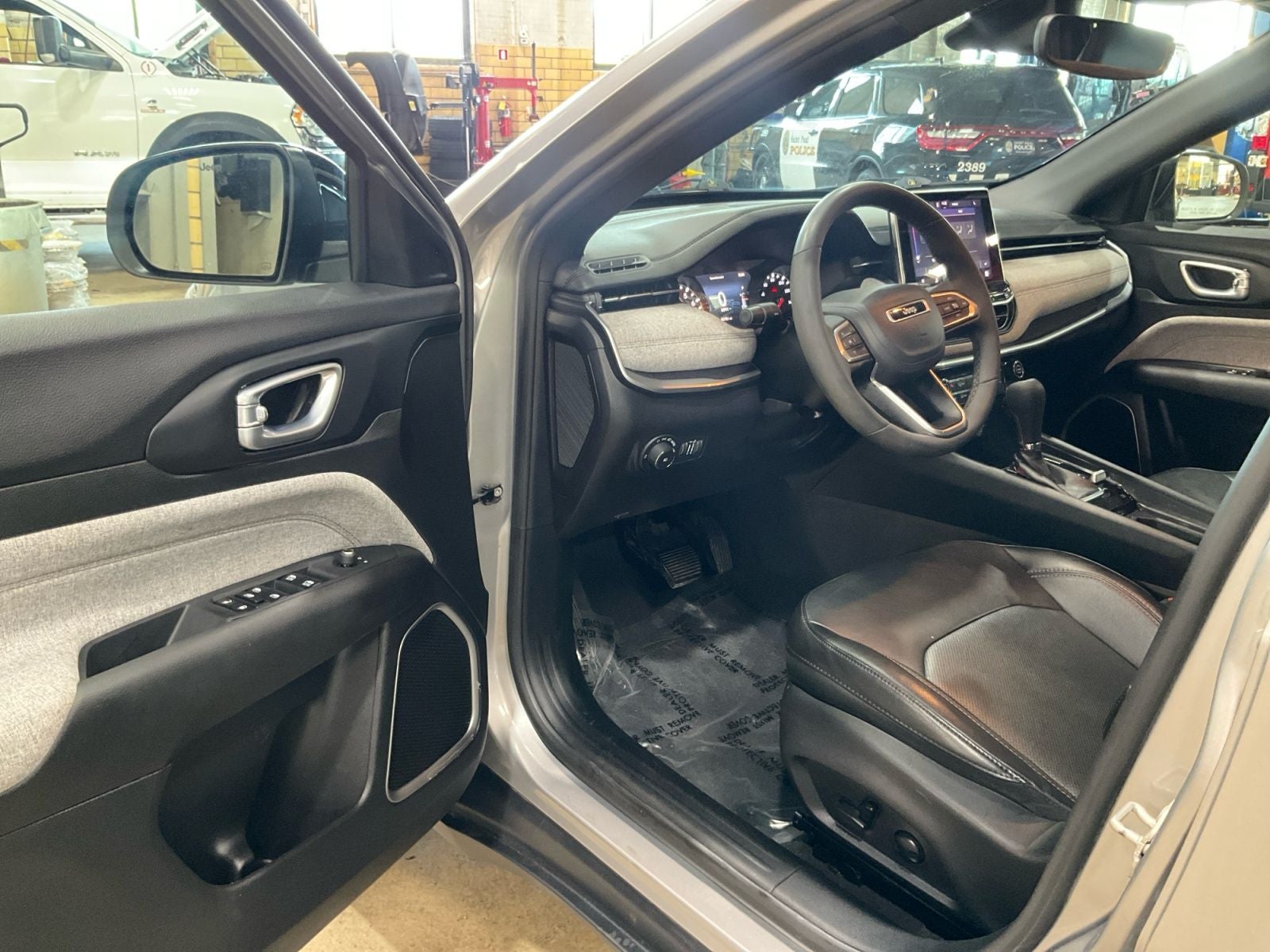 2023 Jeep Compass Latitude Lux